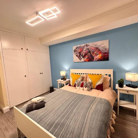Posh 2-Bedroom, Living Room, Kitchen & 1.5 Bathroom لندن المظهر الخارجي الصورة