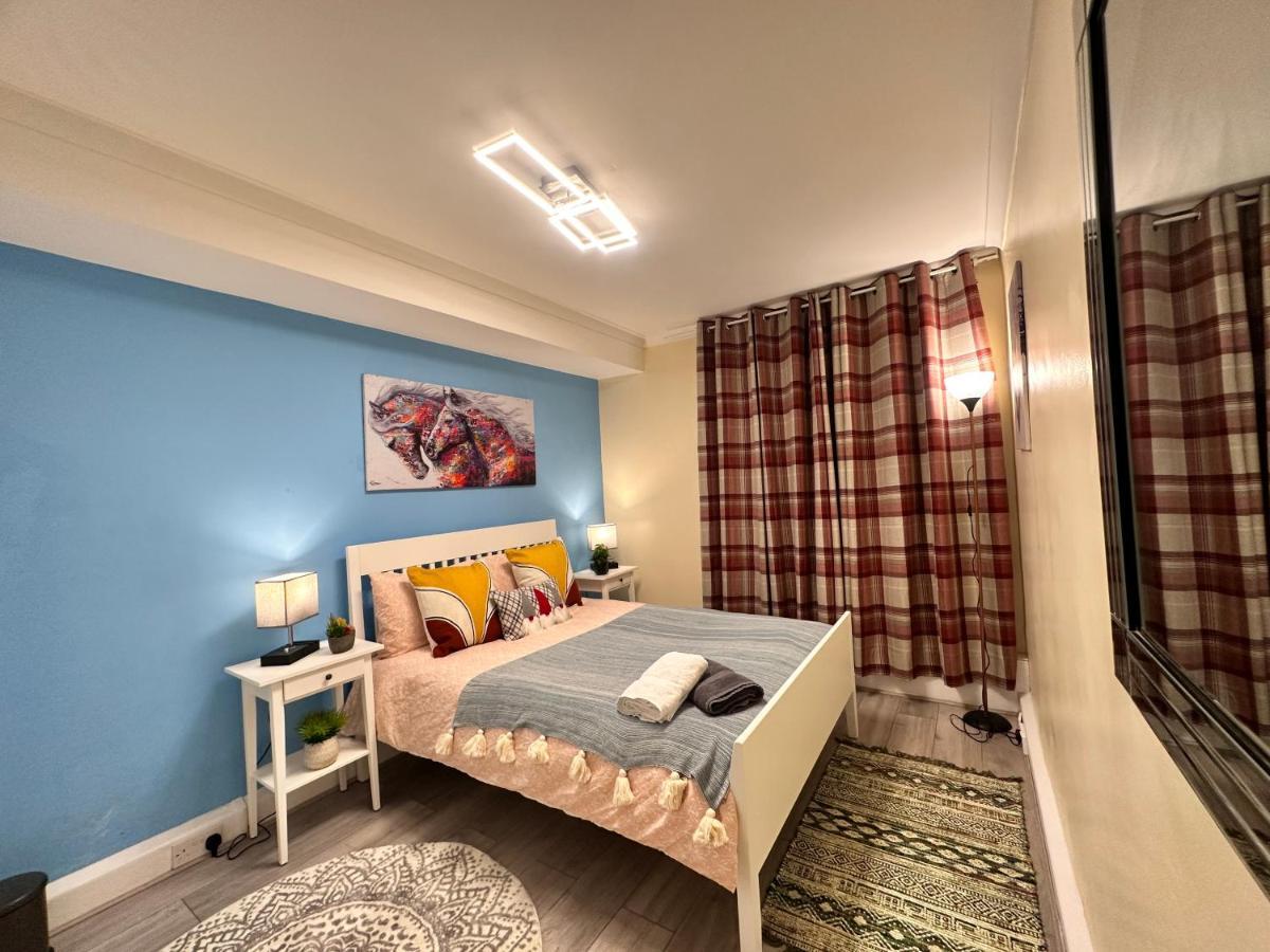 Posh 2-Bedroom, Living Room, Kitchen & 1.5 Bathroom لندن المظهر الخارجي الصورة