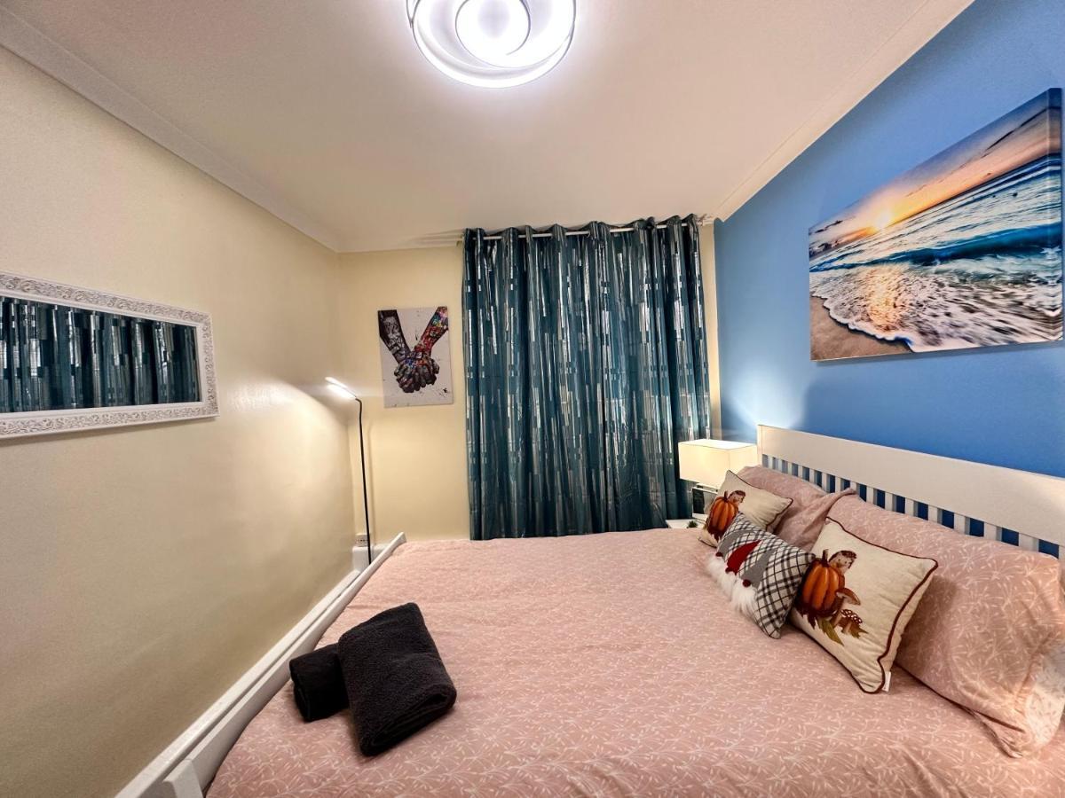 Posh 2-Bedroom, Living Room, Kitchen & 1.5 Bathroom لندن المظهر الخارجي الصورة